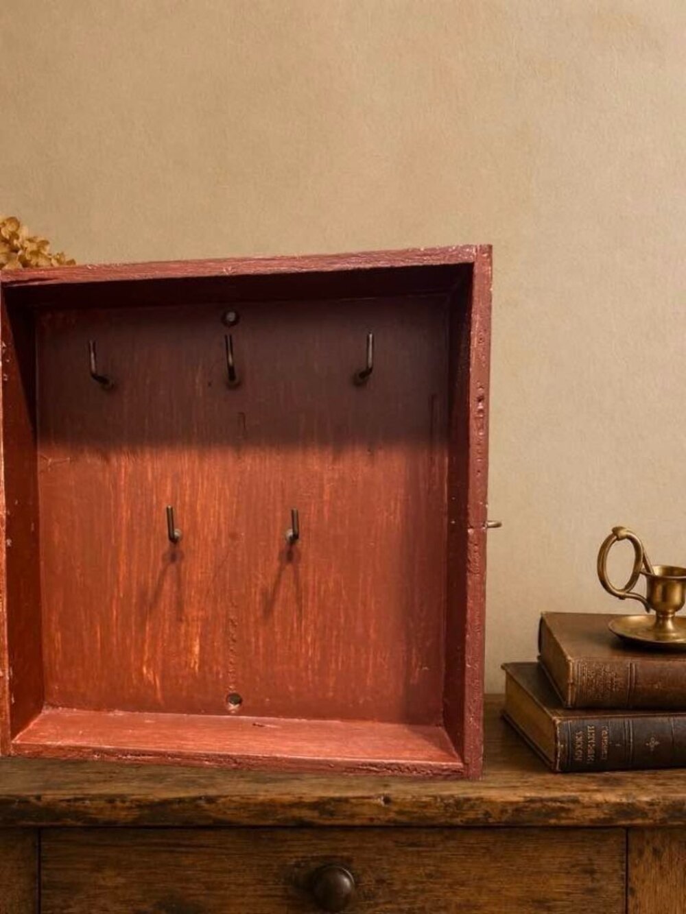 Primitive Decorated Key Holder Box Enter With A Happy Heart Wooden Wall With Hoo - Picture 5 of 5